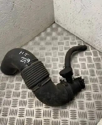 Hyundai Tucson JM Air intake hose/pipe 281392e250