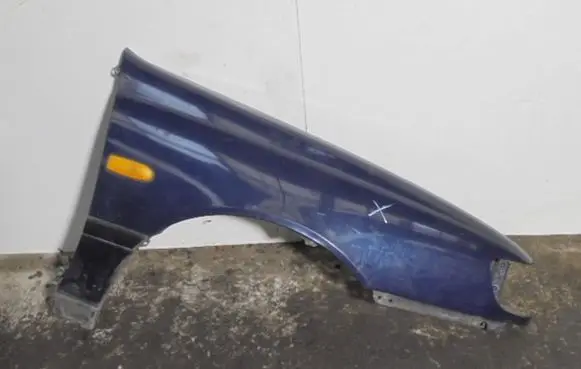 Nissan Sunny Fender