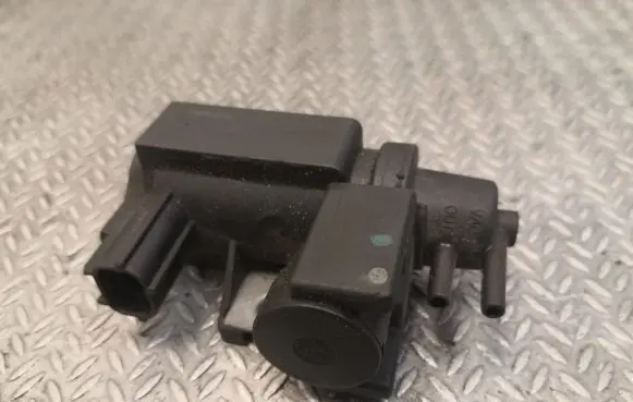 Lexus IS 220D-250-350 Turbo solenoid valve 258190R011