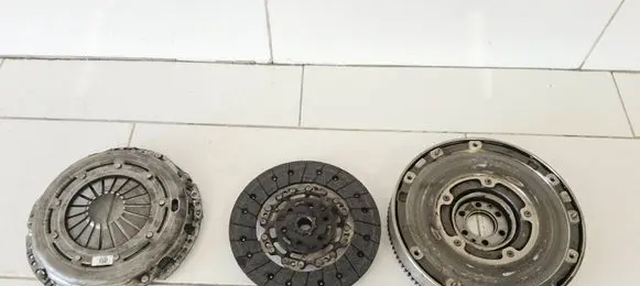 Volvo C30 Clutch set kit AV617563CC 001398