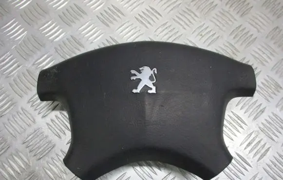 Peugeot 607 Steering wheel airbag