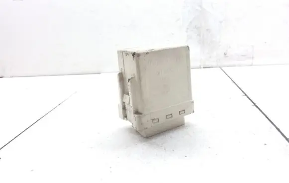 Glow plug pre-heat relay