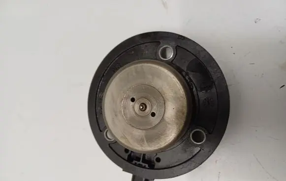 Skoda Octavia Mk3 (5E) Camshaft vanos timing valve 06L109259A