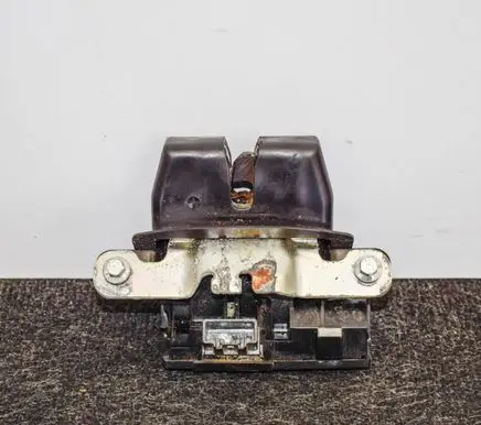 Ford Fiesta Tailgate/trunk/boot lock/catch/latch 8A61A442A66BD