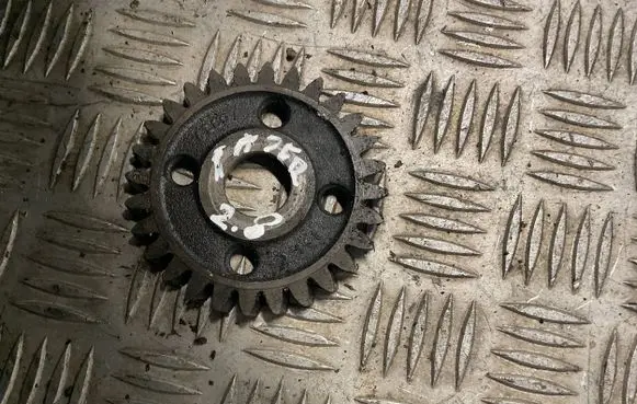 Mitsubishi Pajero Fuel pump gear (pulley) 