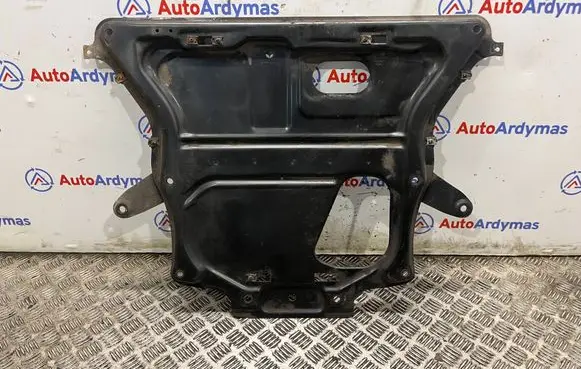 BMW 4 F32 F33 Engine splash shield/under tray 6860952 6863798 31106863798