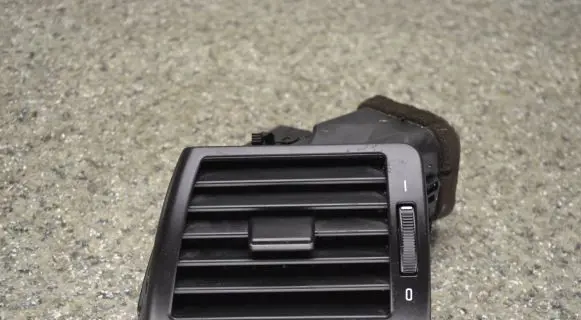 BMW 3 E46 Dash center air vent grill 64228361897 369701