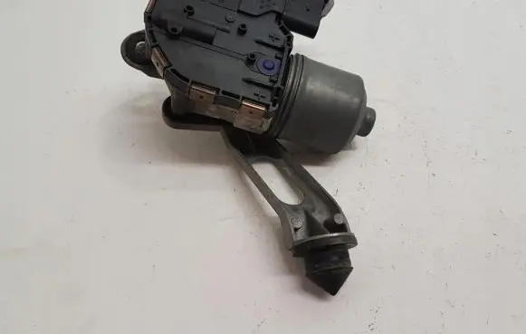 Ford Focus Front wiper linkage and motor BM5117504BJ