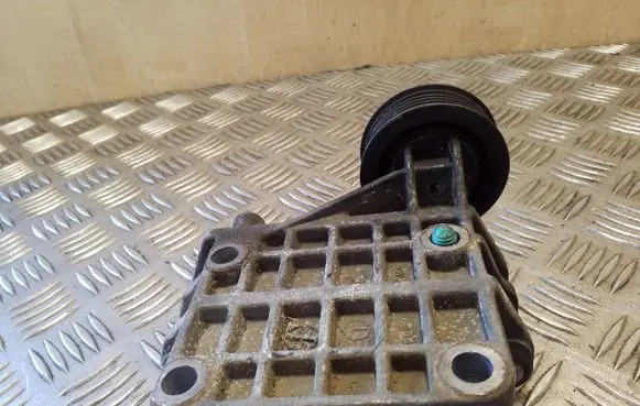 Generator/alternator bracket