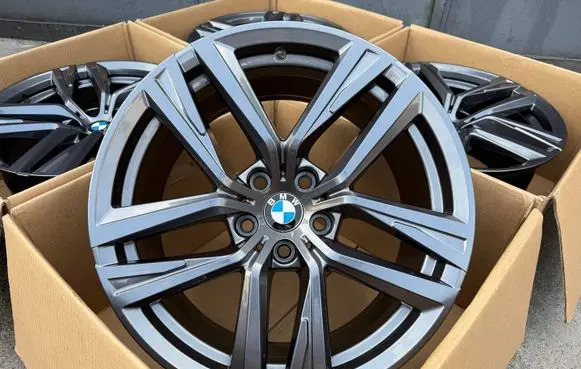BMW i4 R18 alloy rim 6896768