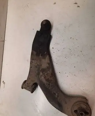 Ford Mondeo Mk III Front lower control arm/wishbone