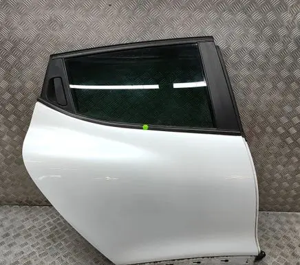 Renault Clio IV Rear door 821006799R