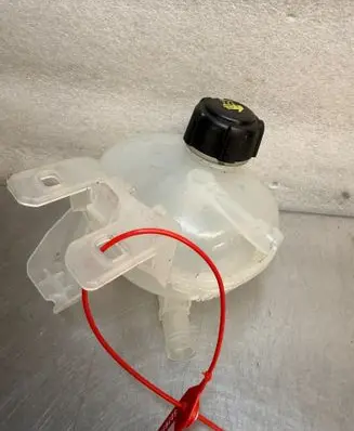 Renault Master IV Coolant expansion tank/reservoir 
