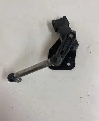 Maserati Levante Air suspension front height level sensor 670037526