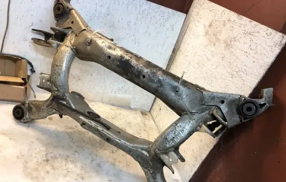 Infiniti FX Rear subframe 