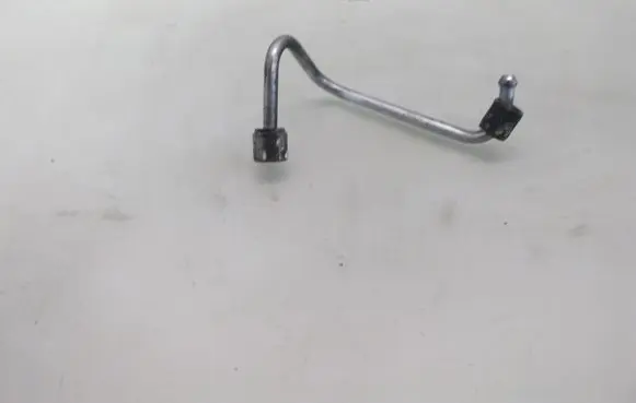 Subaru Forester SH Fuel injector supply line/pipe 