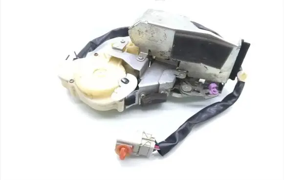 Honda Jazz Front door lock 070426