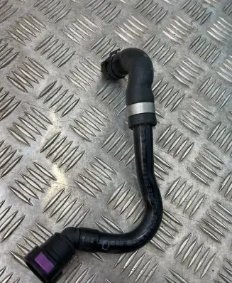 Coolant pipe/hose