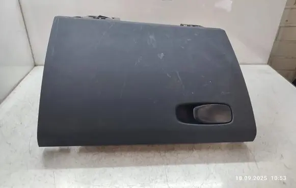 Volvo S90, V90 Glove box 31688713