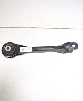 Rear control arm