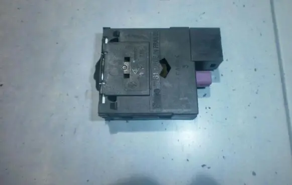 Renault Megane I Other control units/modules 7700841235