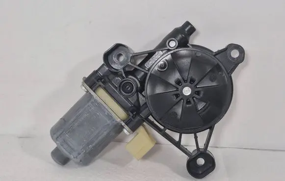 Skoda Octavia Mk3 (5E) Front door window regulator motor 5Q0959801B 030822717