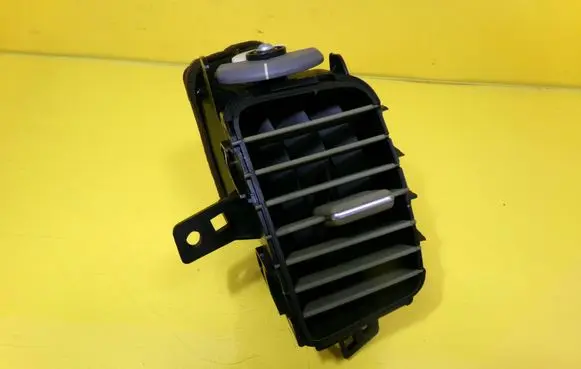 Dashboard side air vent grill/cover trim