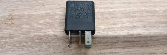 Opel Vectra C Other relay 24435922 70220 12V20A