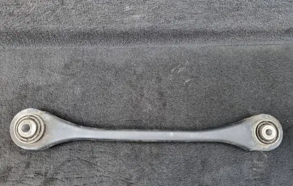 Rear control arm