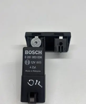 Skoda Superb B6 (3T) Glow plug pre-heat relay 038907281D 070602