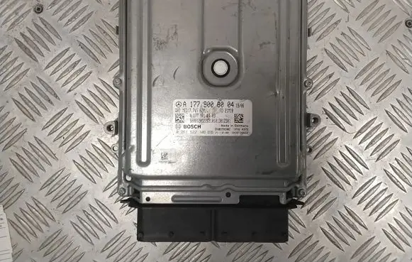 Mercedes-Benz C W205 Engine control unit/module A1779008004