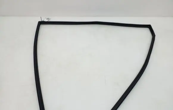 Toyota Corolla Verso AR10 Other rear door trim element 681520F010