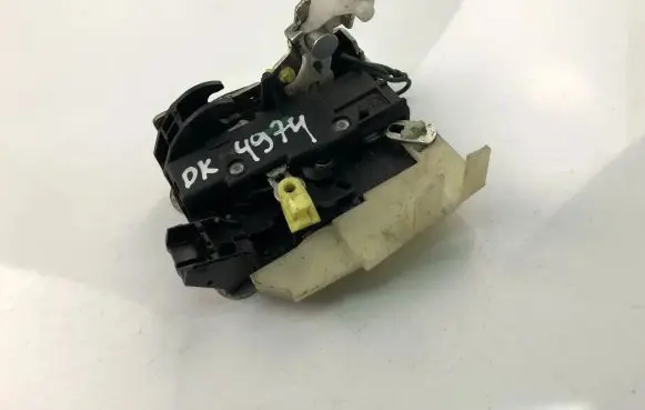 Dacia Duster Coupe door lock (next to the handle) 