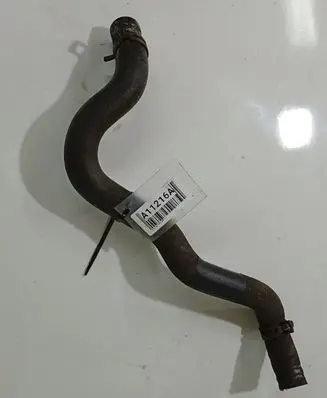 Volkswagen Polo IV 9N3 Engine coolant pipe/hose 