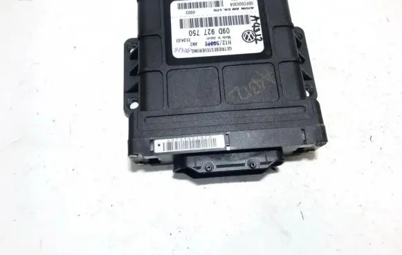Volkswagen Touareg I Gearbox control unit/module 09d927750 udfc000304