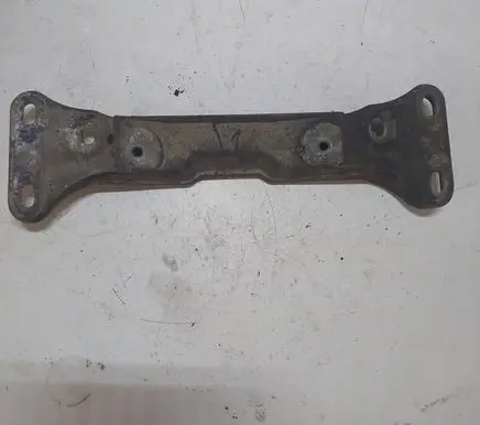 BMW 5 E39 Engine mounting bracket 092426
