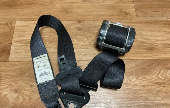 Dodge Journey Rear seatbelt 608162700B R3008276BVZ