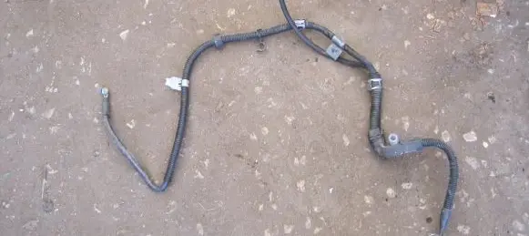 Mercedes-Benz CLS C218 X218 Positive cable (battery) A2125403605
