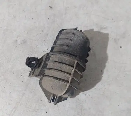 BMW 5 E39 Vacuum air tank 11652247620