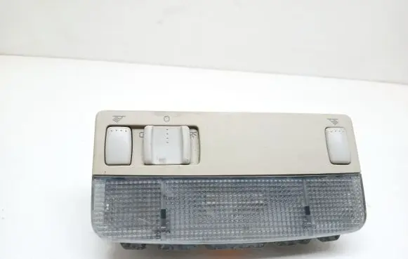 Volkswagen PASSAT B5 Front seat light 3B0947105