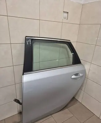 KIA Ceed Rear door 