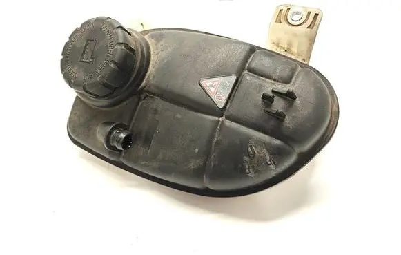 Mercedes-Benz Vito Viano W447 Coolant expansion tank/reservoir A0005840807