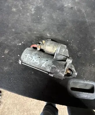 Renault Laguna III Starter motor D7R49