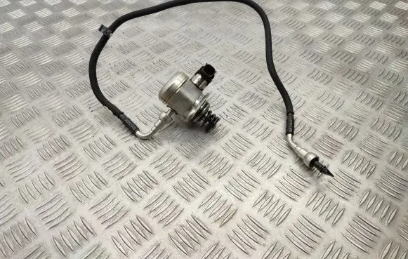 Ford Focus Fuel injection high pressure pump K2GE9D376AA