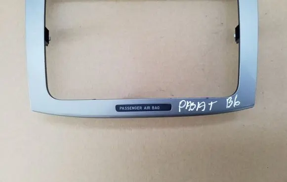 Volkswagen PASSAT B6 Radio/GPS head unit trim 3CO858069M 318410100