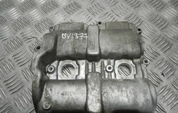 Subaru Outback (BS) Rocker cam cover B12R