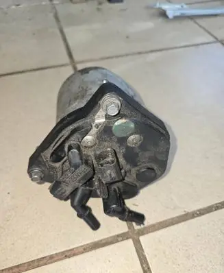 Ford Focus Fuel filter housing 9809758280