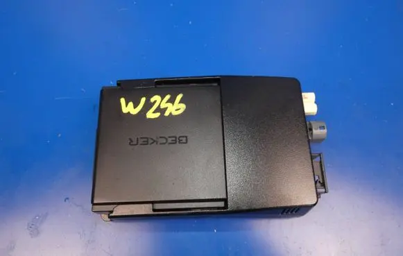 Mercedes-Benz B W246 W242 GPS navigation control unit/module A1728100011 9078F08C0220618 2060744