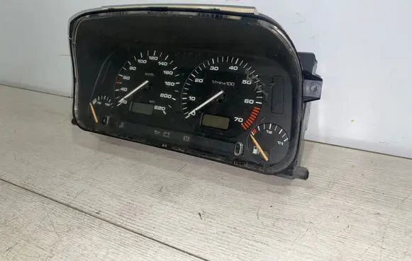 Volkswagen Golf III Speedometer (instrument cluster) 1H6919033E