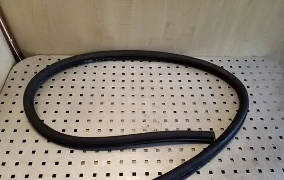 Audi A5 8T 8F Front door rubber seal 8T0831707